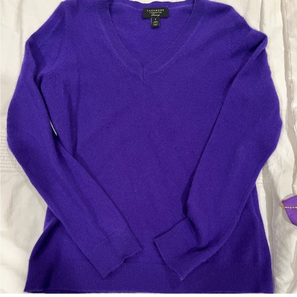 Cashmere purple sweater - Picture 3 of 3